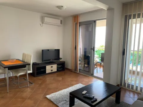 Rent, one bedroom apartment, 56m², Dobra Voda, Budva - image 9