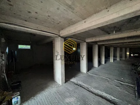 Prodaja, poslovni prostor, 400m², Drac, Podgorica - image 3