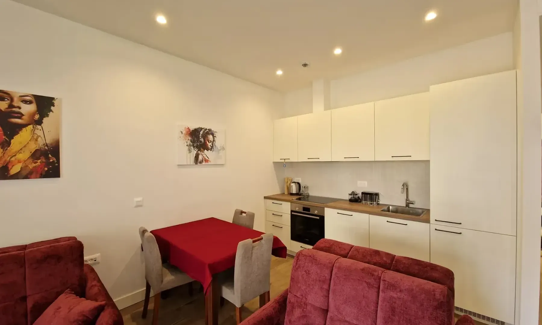 Rent, apartment, 44m², Tivat, Crna Gora
