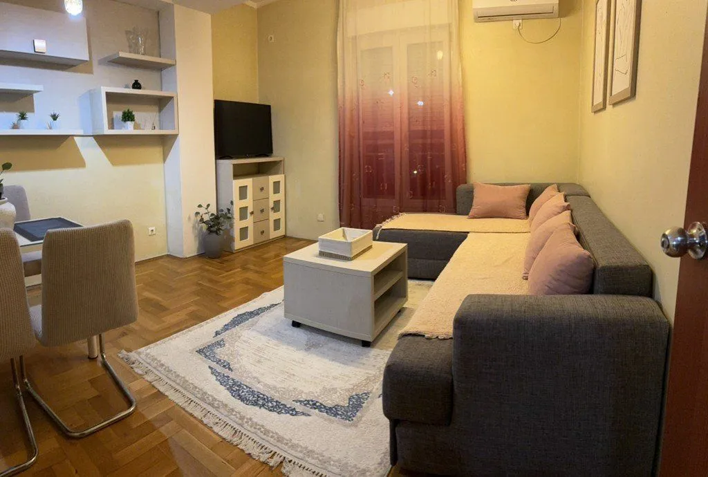 Rent, one bedroom apartment, 41m², Blok 9, Podgorica