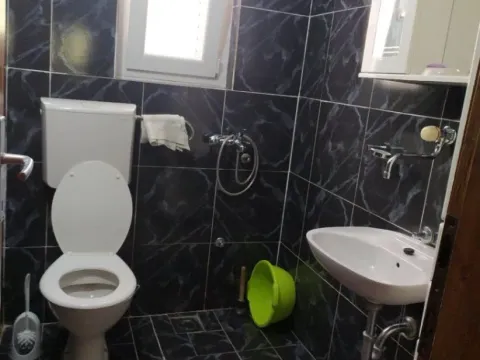 Izdavanje, kuća, 200m², Stari Aerodrom, Podgorica - image 6