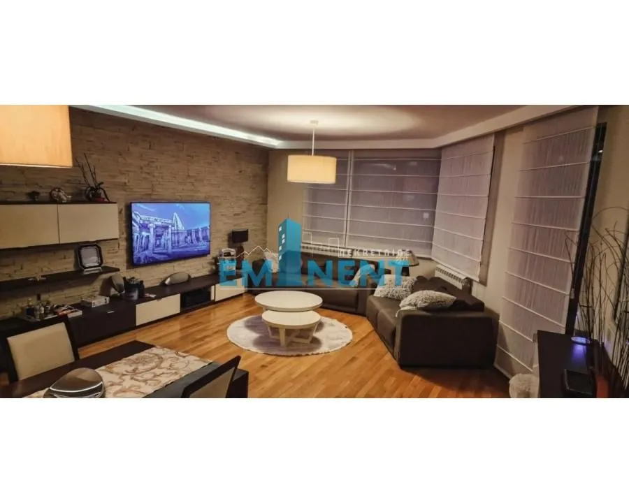 Izdavanje, trosoban stan, 86m², Južni Bulevar, Vračar Sve Podlokacije