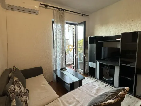 Rent, one bedroom apartment, 35m², Momišići, Podgorica - image 1