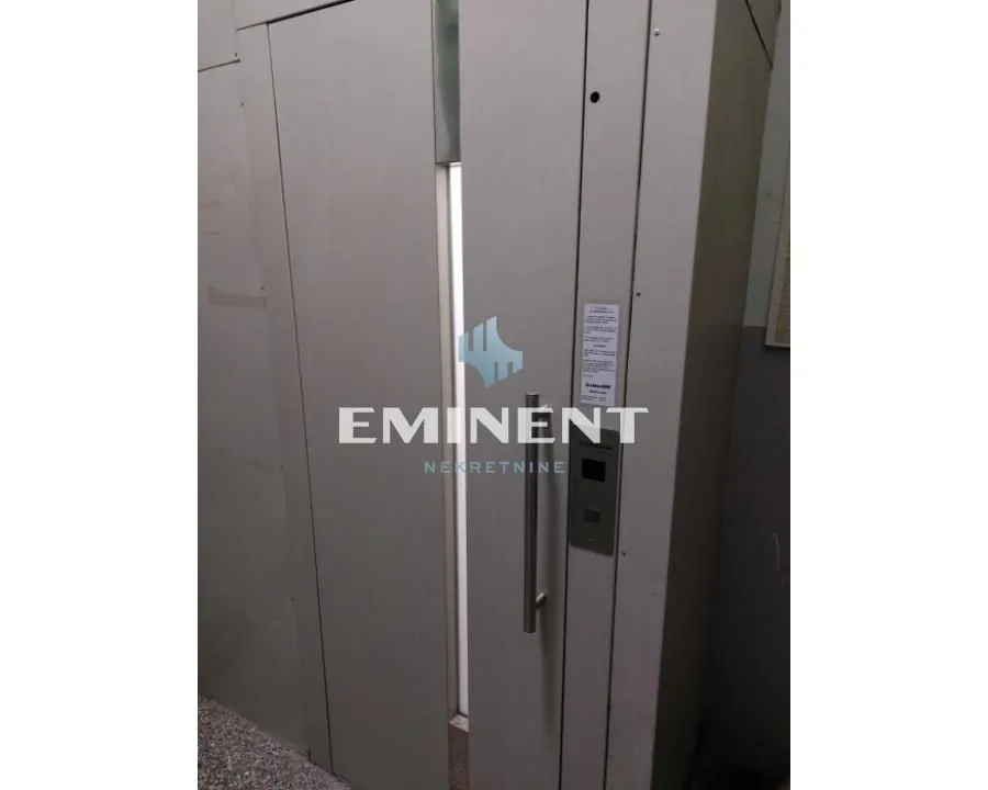 Rent, three bedroom apartment, 70m², Stari Grad, Beograd