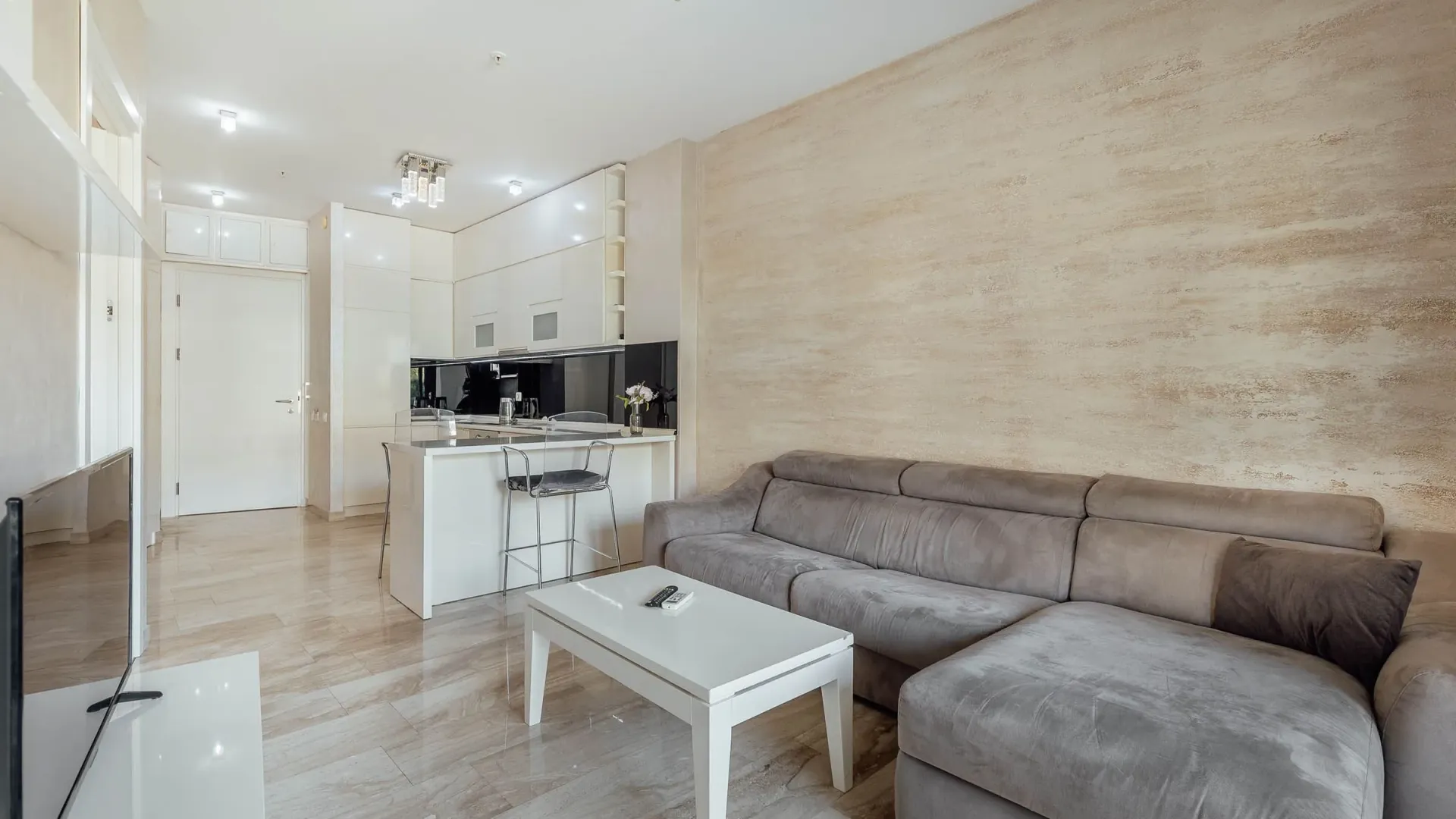Sale, one bedroom apartment, 63m², Tre Canne, Budva