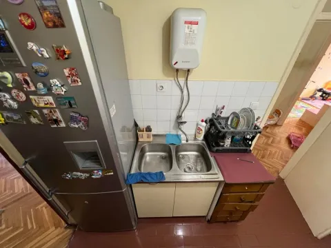 Izdavanje, dvosoban stan, 73m², Centar, Cetinje - image 3