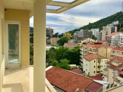 Sale, apartment, 44m², Bečići, Budva - image 2