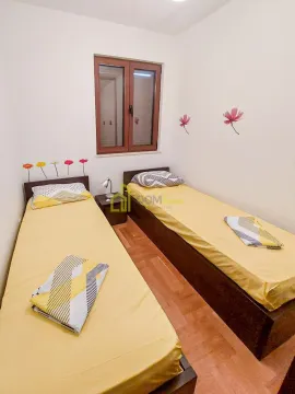 Rent, two bedroom apartment, 72m², Kotor, Crna Gora - image 9
