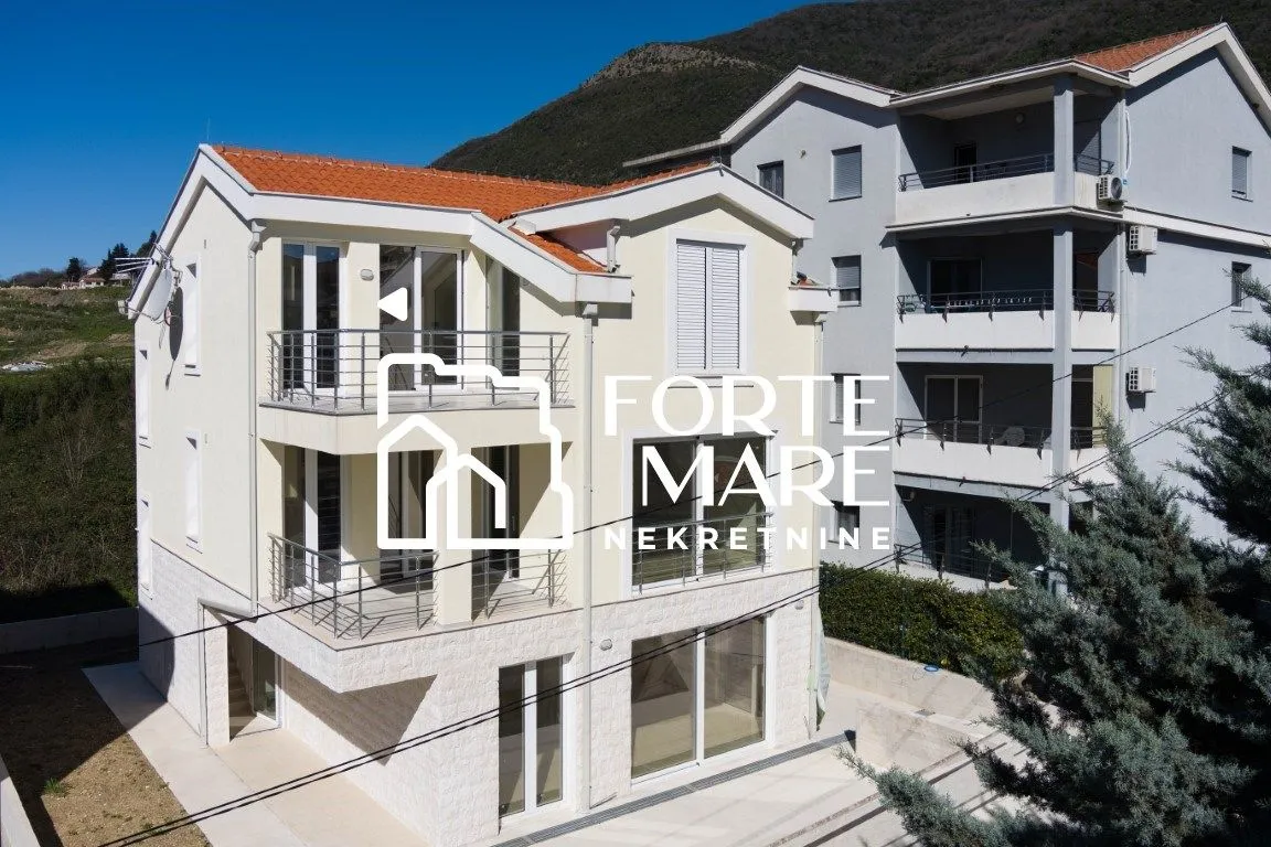 Prodaja, dvosoban stan, 74m², Đenovići, Herceg Novi