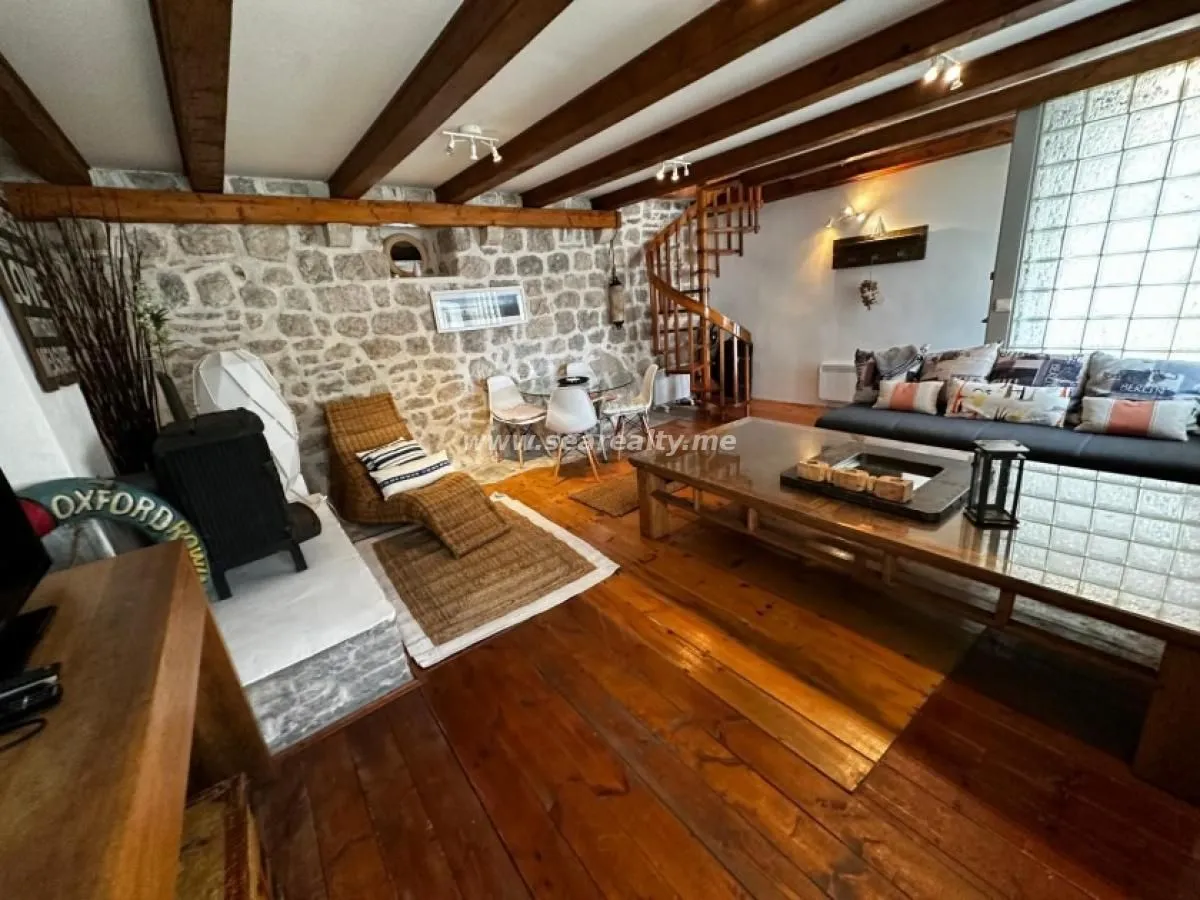 Prodaja, stan, 83m², Perast, Kotor