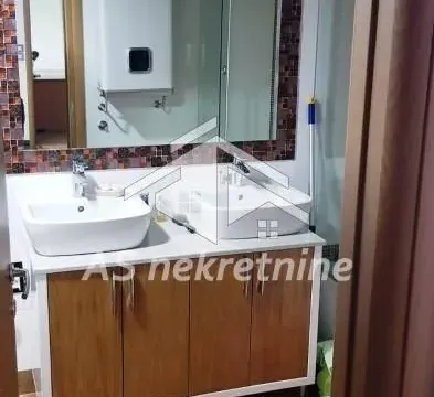 Izdavanje, trosoban stan, 55m², Crveni Krst, Beograd - image 21