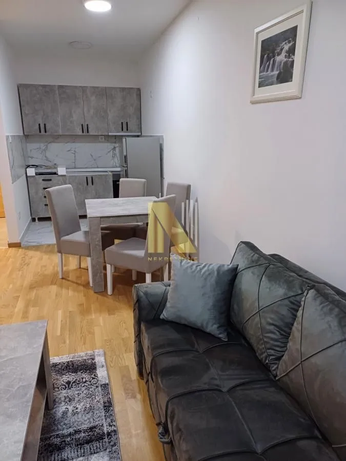 Izdavanje, jednosoban stan, 44m², Avijatičarsko naselje, Novi Sad Sve Podlokacije