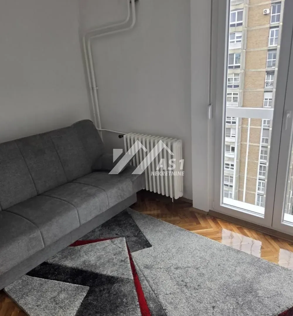 Izdavanje, trosoban stan, 68m², Kej, Novi Sad Sve Podlokacije