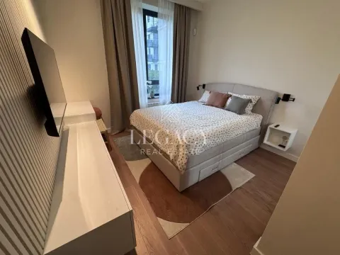 Izdavanje, trosoban stan, 83m², Savski Venac, Beograd - image 6
