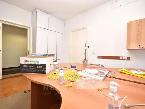 Rent, office space, 130m², Preko Morače, Podgorica - image 3