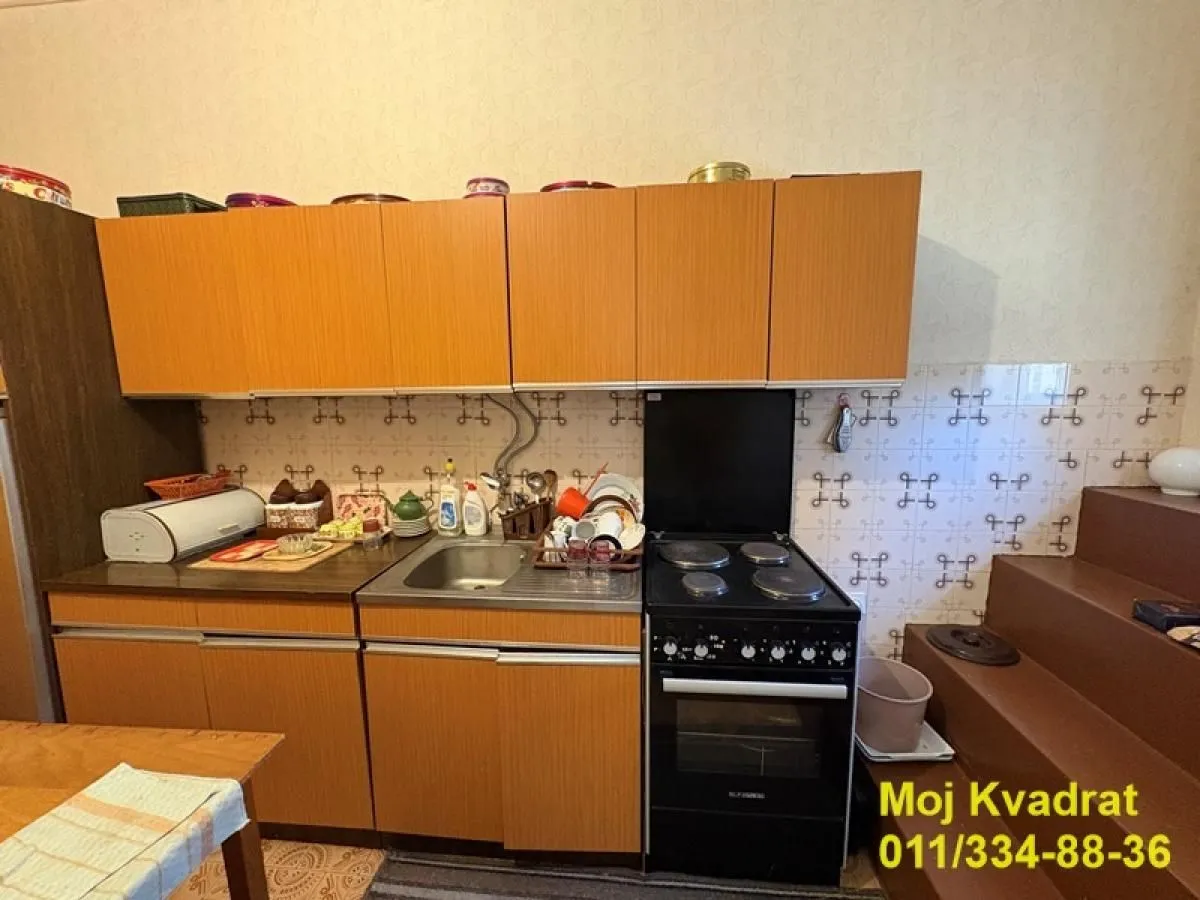 Izdavanje, kuća, 142m², Centar, Pančevo