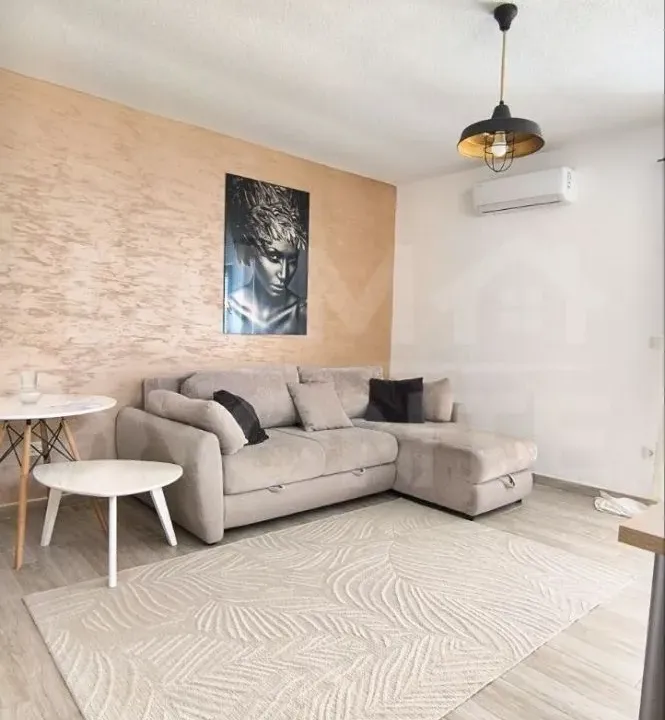 Izdavanje, jednosoban stan, 47m², Tivat, Crna Gora