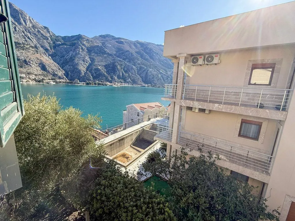 Prodaja, kuća, 285m², Muo, Kotor