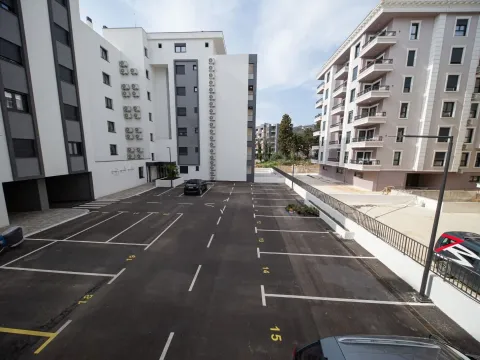 Rent, one bedroom apartment, 45m², Šušanj, Bar - image 13