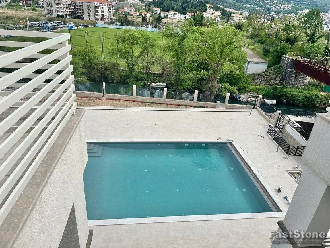 Prodaja, stan, 43m², Njivice, Herceg Novi