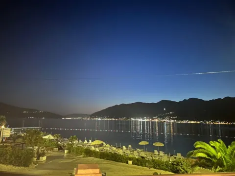 Izdavanje, jednosoban stan, 50m², Donja Lastva, Tivat - image 1