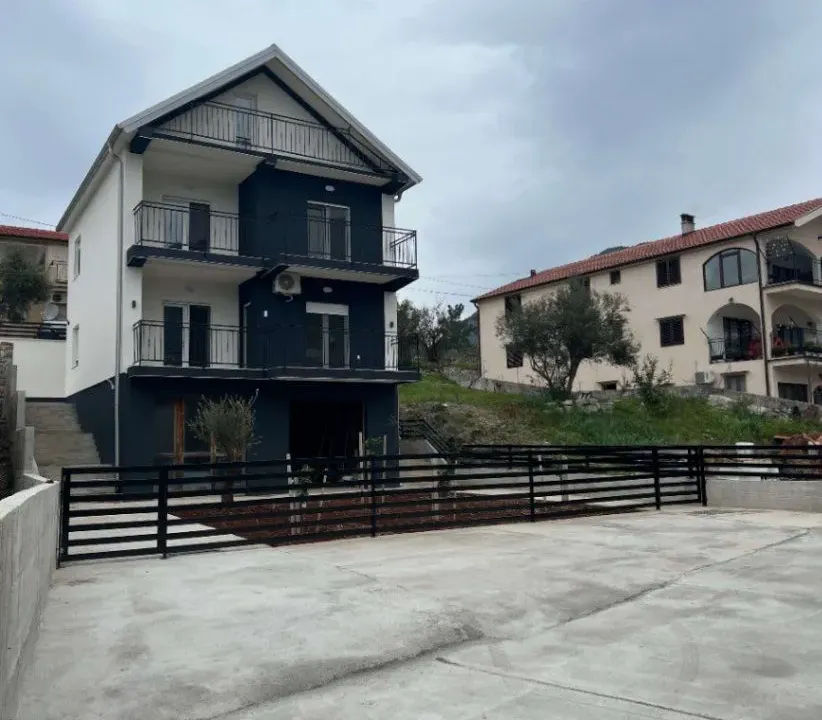 Sale, house, 121m², Kavač, Kotor