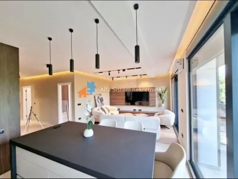 Izdavanje, trosoban stan, 82m², Zeleno Brdo, Zvezdara Sve Podlokacije - image 8