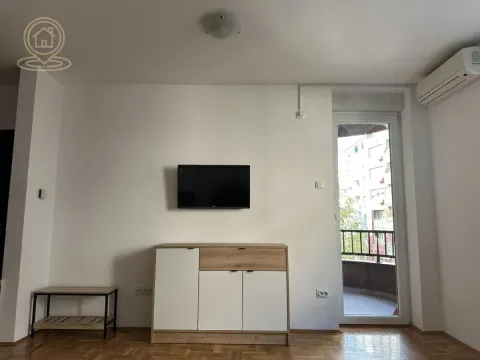 Izdavanje, garsonjera, 30m², Grbavica, Novi Sad Sve Podlokacije - image 3