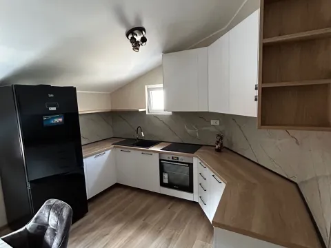 Izdavanje, dvosoban stan, 80m², Murtovina, Podgorica - image 2