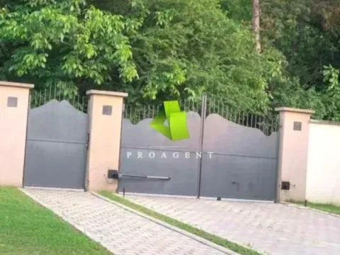 Sale, house, 320m², Kruševac, Srbija - image 5