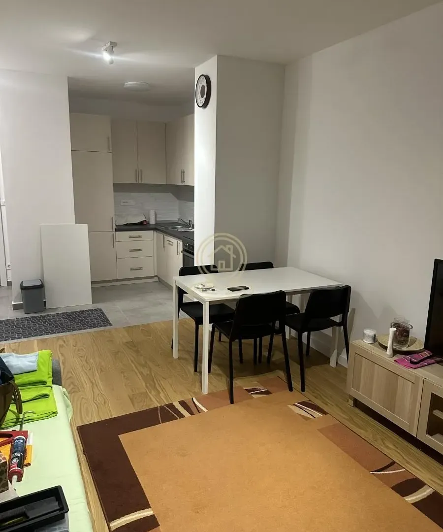 Izdavanje, dvosoban stan, 43m², Trošarina, Voždovac Sve Podlokacije