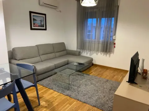 Izdavanje, jednosoban stan, 42m², City Kvart, Podgorica - image 4