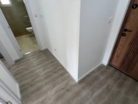 Rent, one bedroom apartment, 48m², Šušanj, Bar - image 9