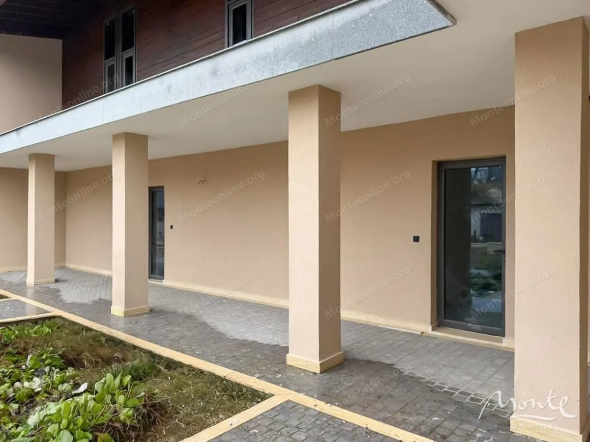 Prodaja, kuća, 1283m², Motički gaj, Žabljak