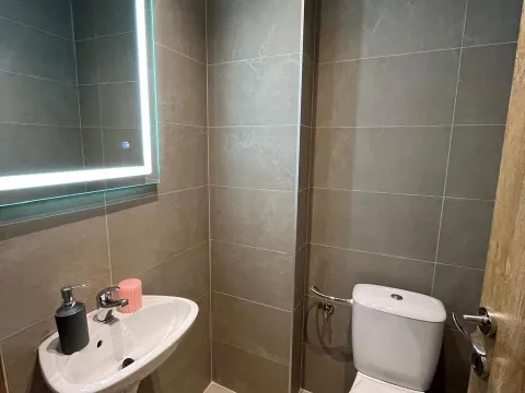 Izdavanje, dvosoban stan, 57m², Stari Aerodrom, Podgorica - image 9