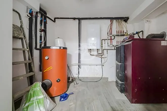 Sale, house, 274m², Partizanov Stadion, Beograd