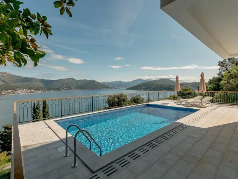 Sale, house, 236m², Njivice, Herceg Novi - image 7