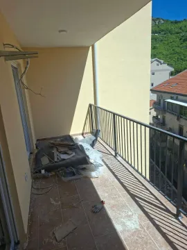 Prodaja, jednosoban stan, 56m², Lazi, Budva - image 4