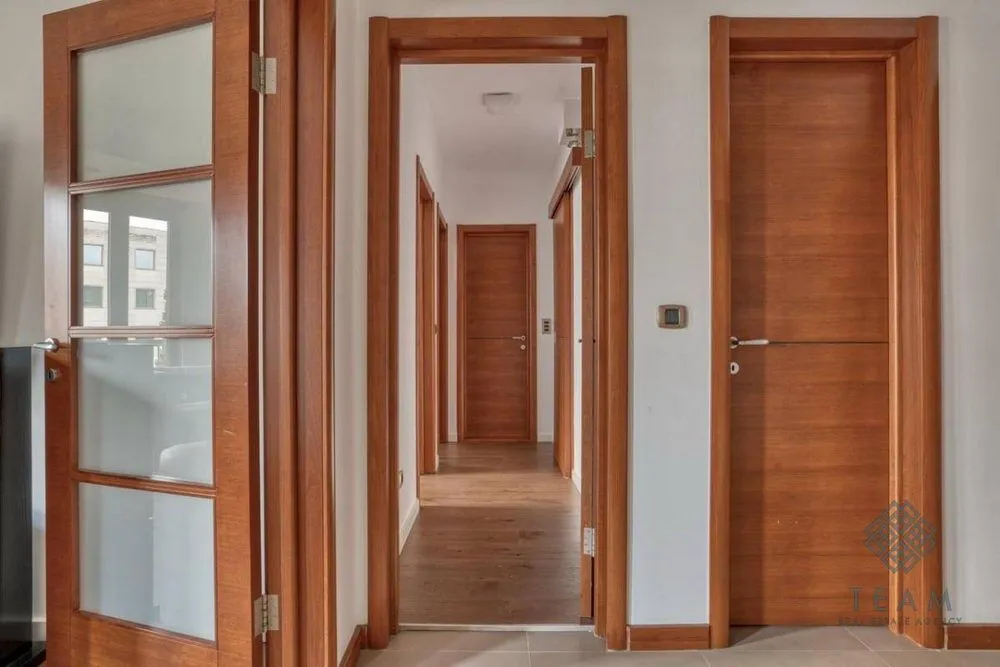 Izdavanje, dvosoban stan, 90m², Centar, Podgorica