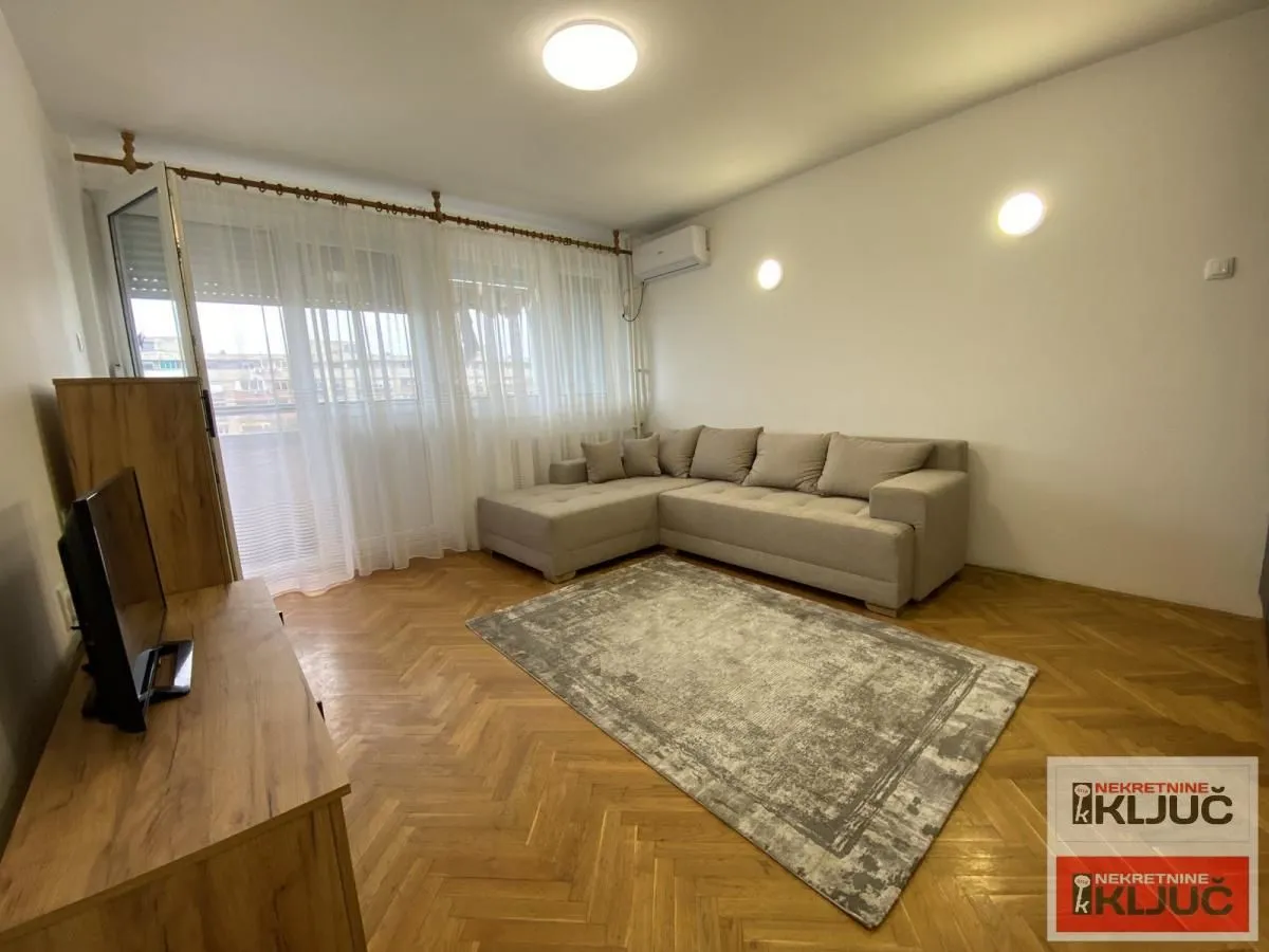 Izdavanje, dvosoban stan, 66m², Železnička Stanica, Novi Sad Sve Podlokacije