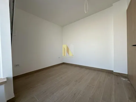 Prodaja, četvorosoban stan, 97m², Alibegovac, Petrovaradin - image 16