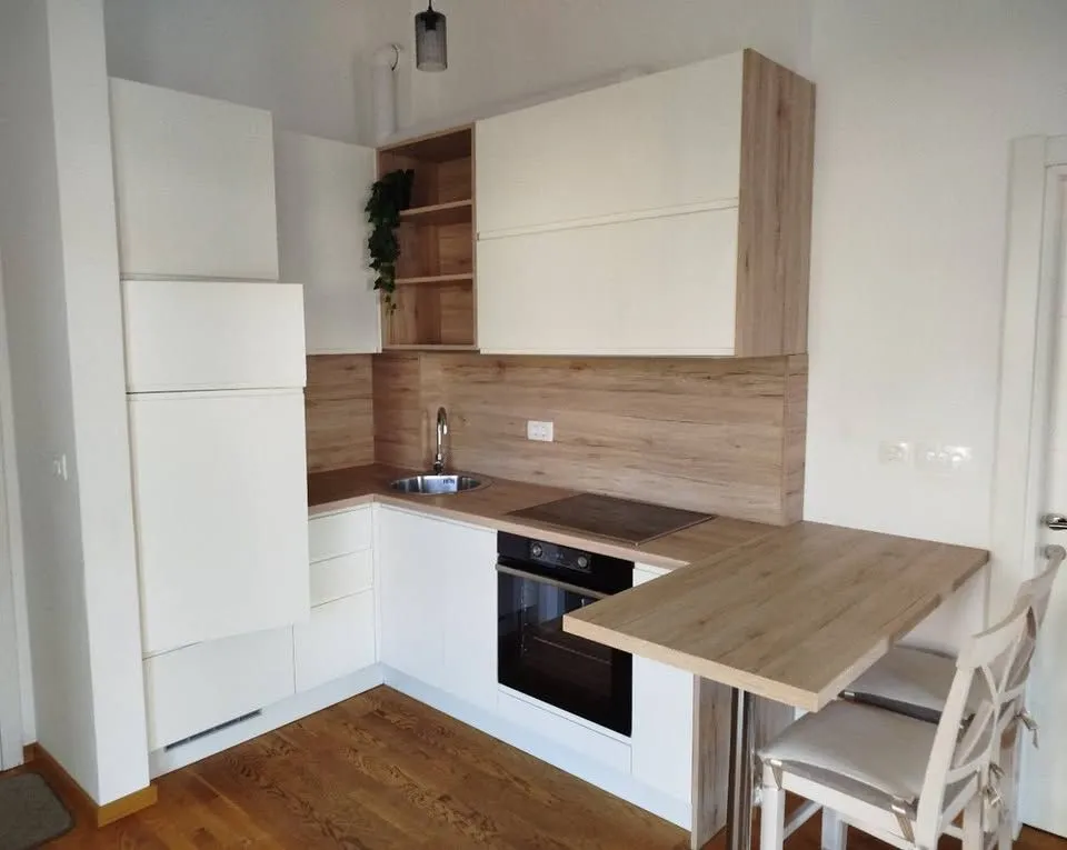 Prodaja, jednosoban stan, 92m², Centar, Bar