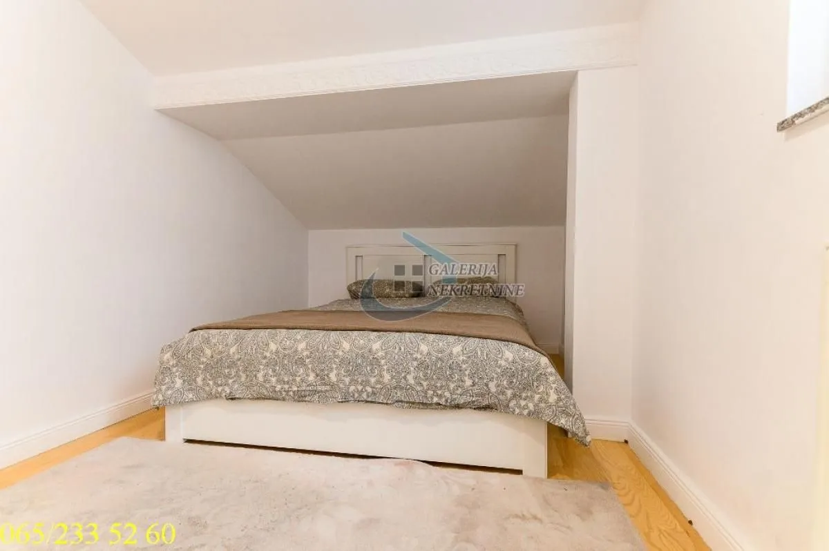 Rent, three bedroom apartment, 62m², Stari Grad, Beograd