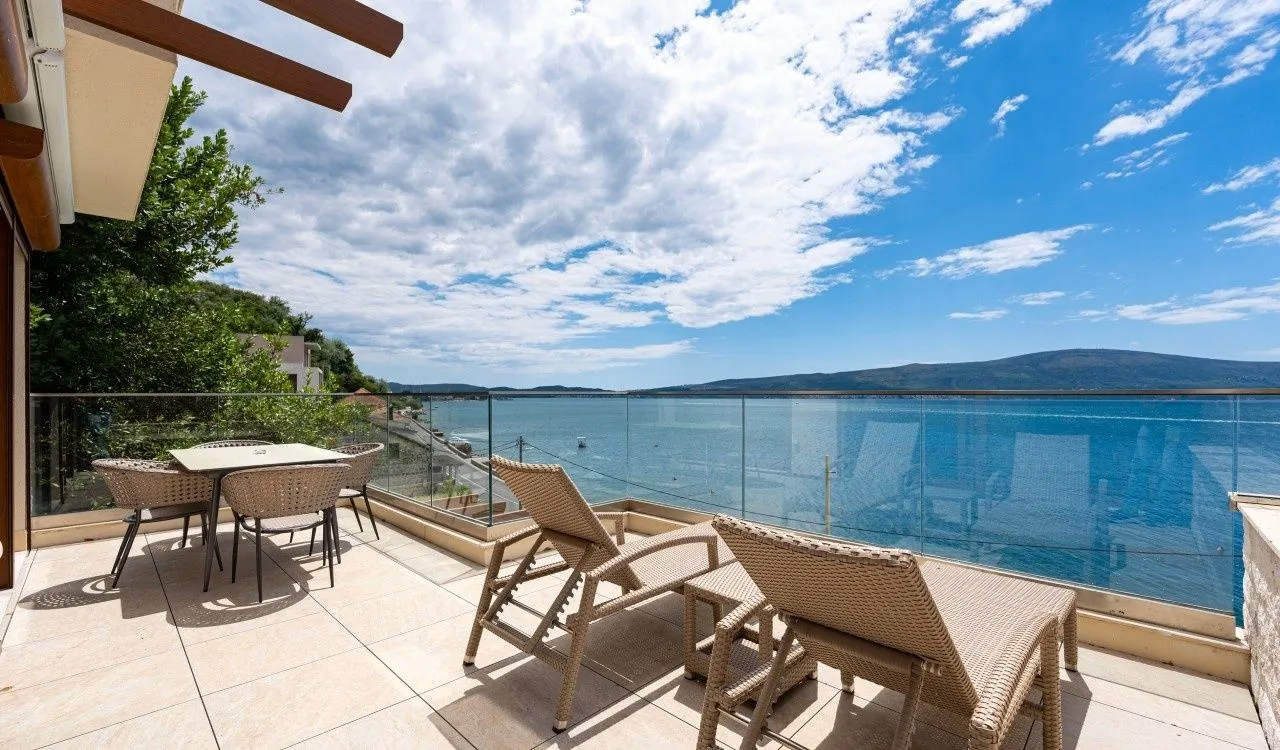 Prodaja, dvosoban stan, 67m², Opatovo, Tivat