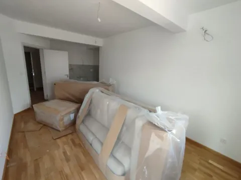 Sale, one bedroom apartment, 42m², Makedonsko naselje, Bar - image 3