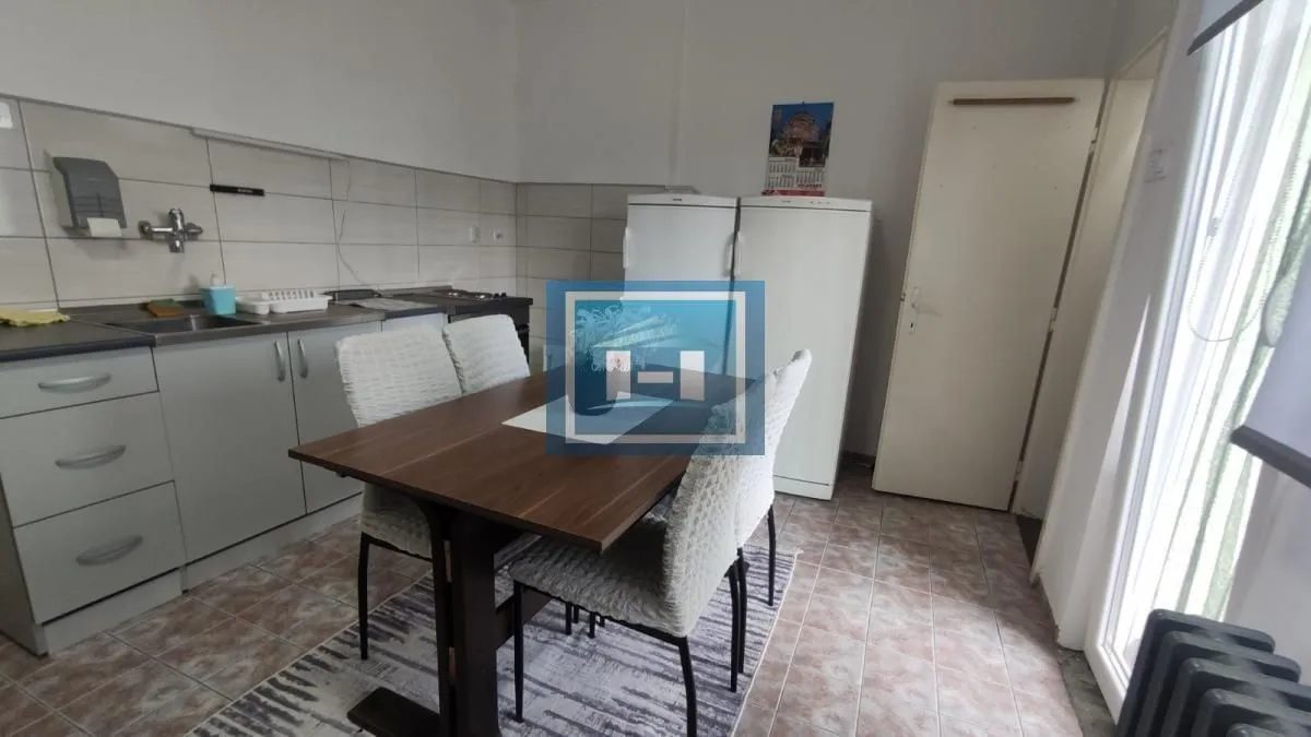 Izdavanje, dvosoban stan, 55m², Centar, Jagodina