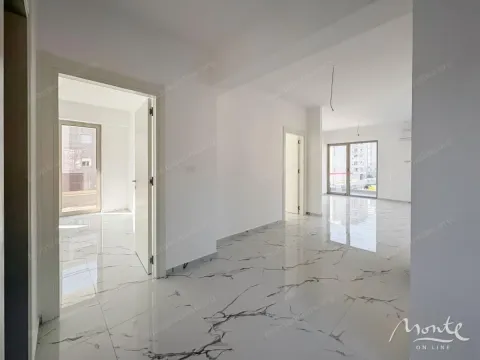 Prodaja, trosoban stan, 105m², Budva, Crna Gora - image 1