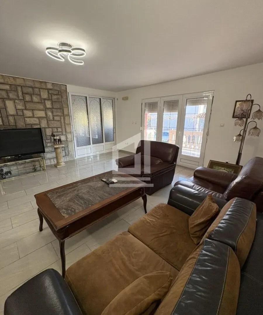 Rent, house, 350m², Zlatica, Podgorica