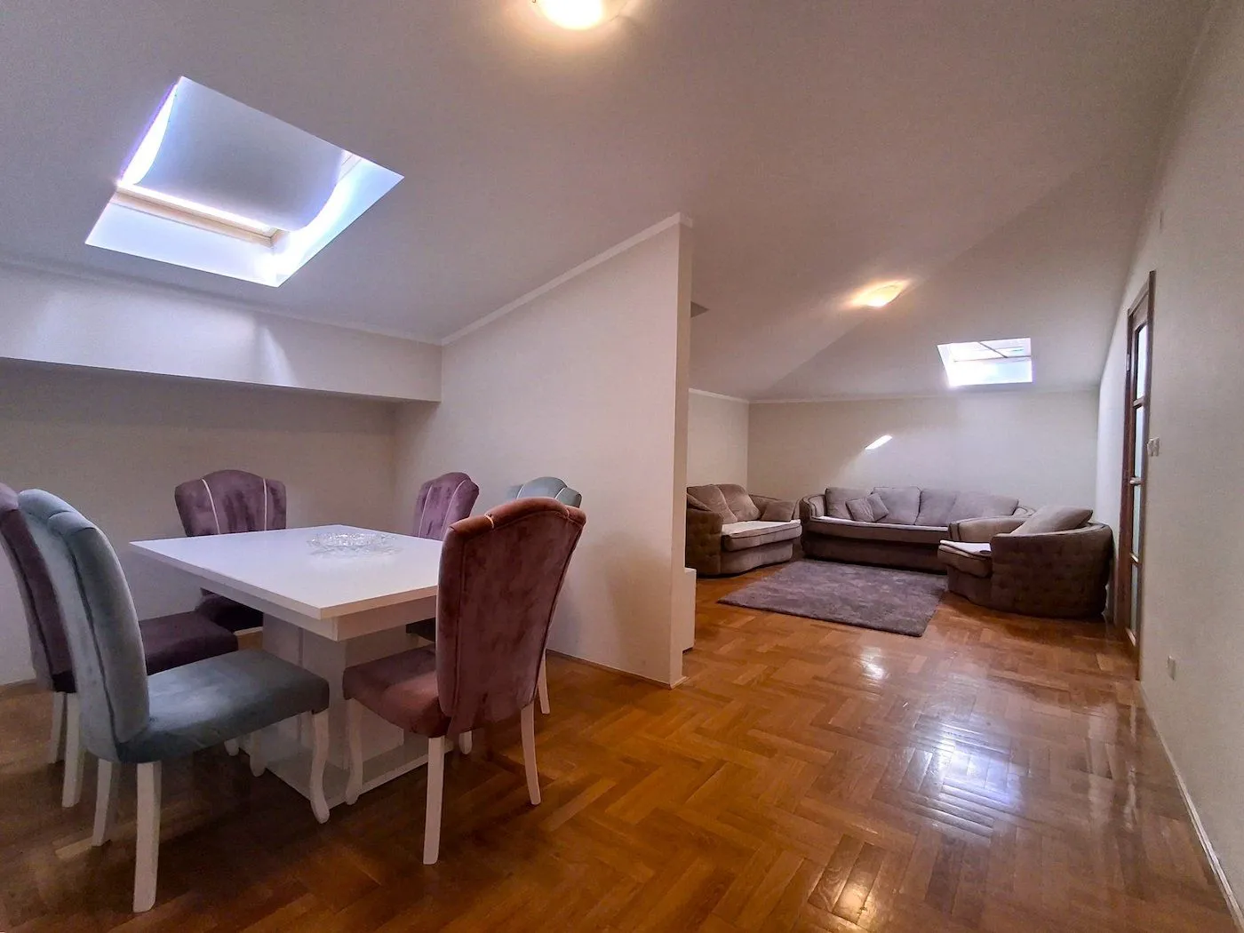 Izdavanje, stan, 98m², Drač, Podgorica