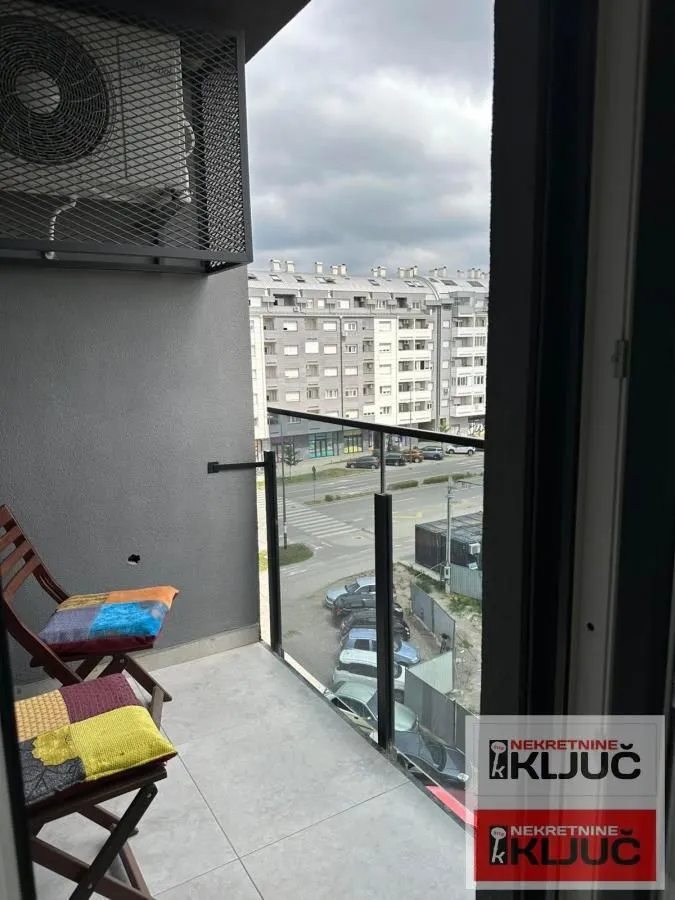 Izdavanje, jednosoban stan, 40m², Novo naselje, Novi Sad